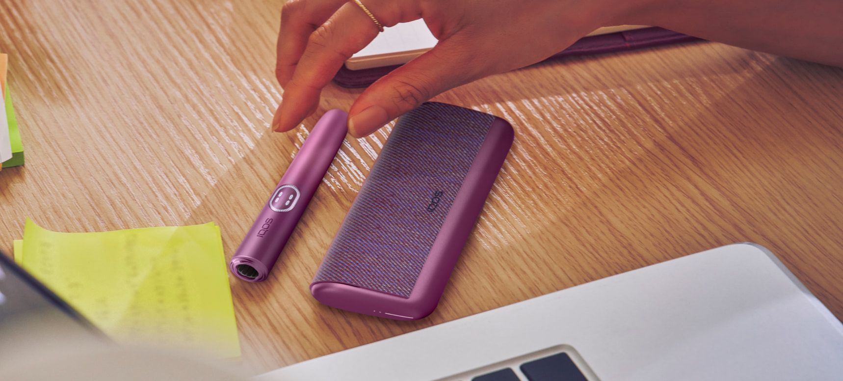 The new IQOS ILUMA i PRIME in Garnet Red, with many innovative features that offer you a unique experience every time you use it.