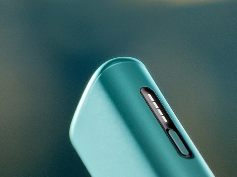 Lights detail of Blue IQOS ILUMA i ONE device